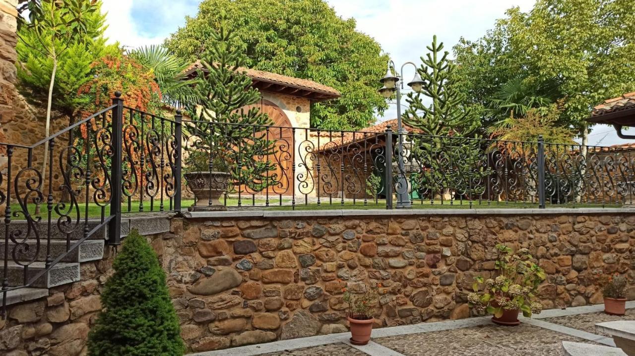 Palacio Del Conde De Rebolledo Villaviciosa de la Ribera Dış mekan fotoğraf