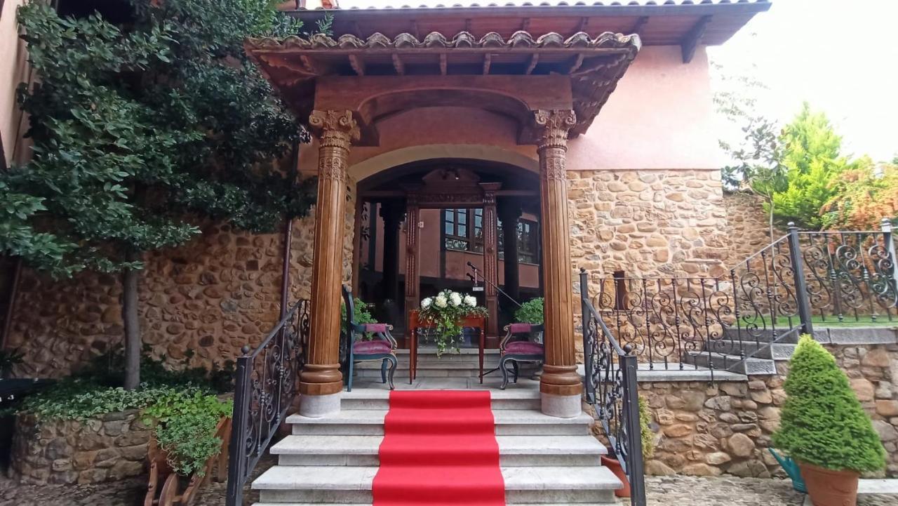 Palacio Del Conde De Rebolledo Villaviciosa de la Ribera Dış mekan fotoğraf