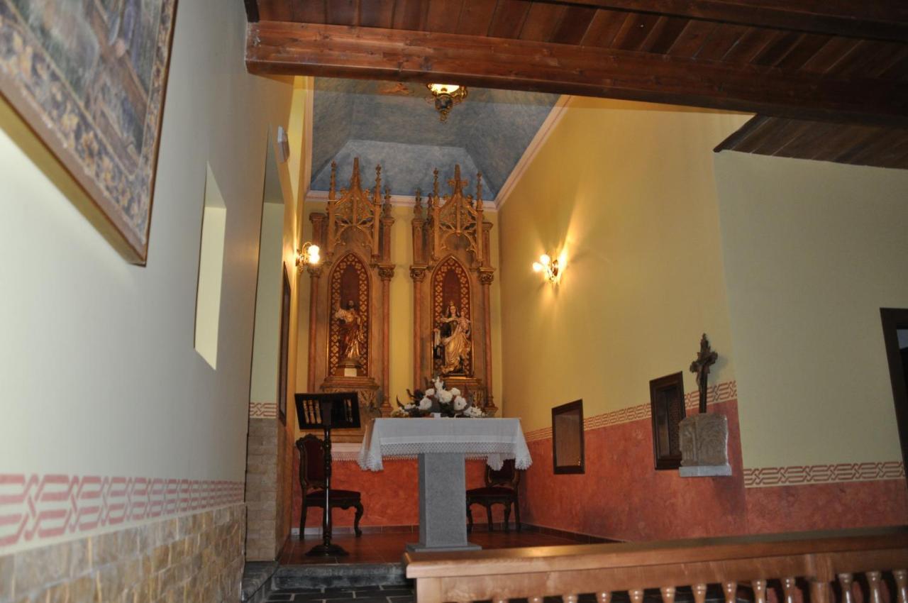 Palacio Del Conde De Rebolledo Villaviciosa de la Ribera Dış mekan fotoğraf