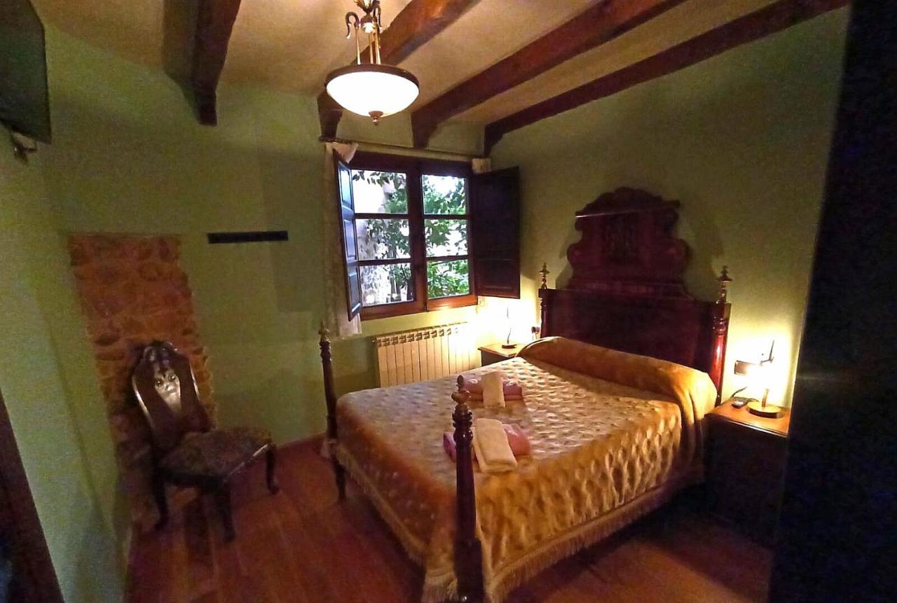 Palacio Del Conde De Rebolledo Villaviciosa de la Ribera Dış mekan fotoğraf