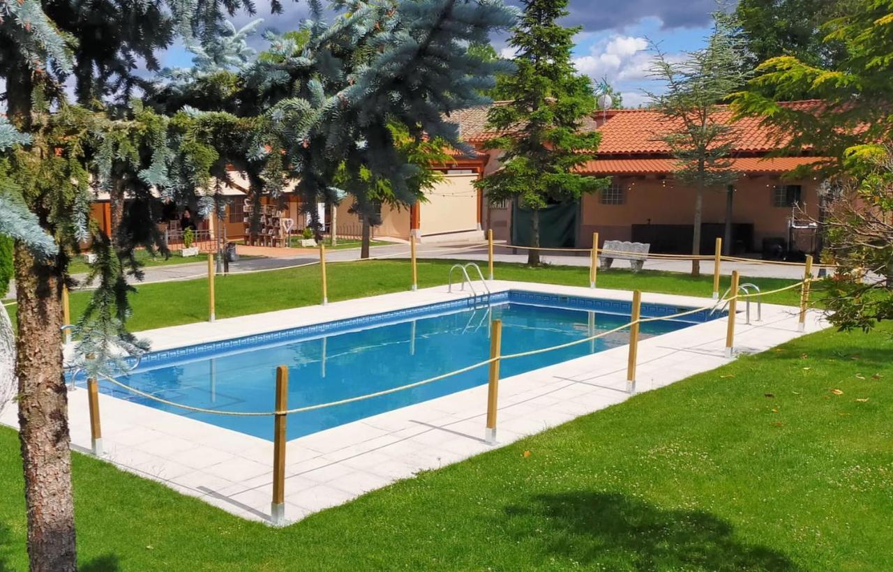 Palacio Del Conde De Rebolledo Villaviciosa de la Ribera Dış mekan fotoğraf