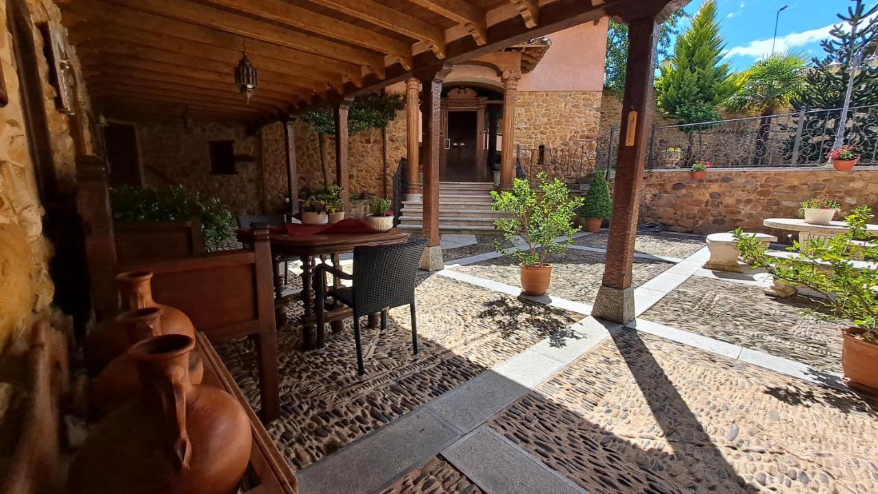 Palacio Del Conde De Rebolledo Villaviciosa de la Ribera Dış mekan fotoğraf
