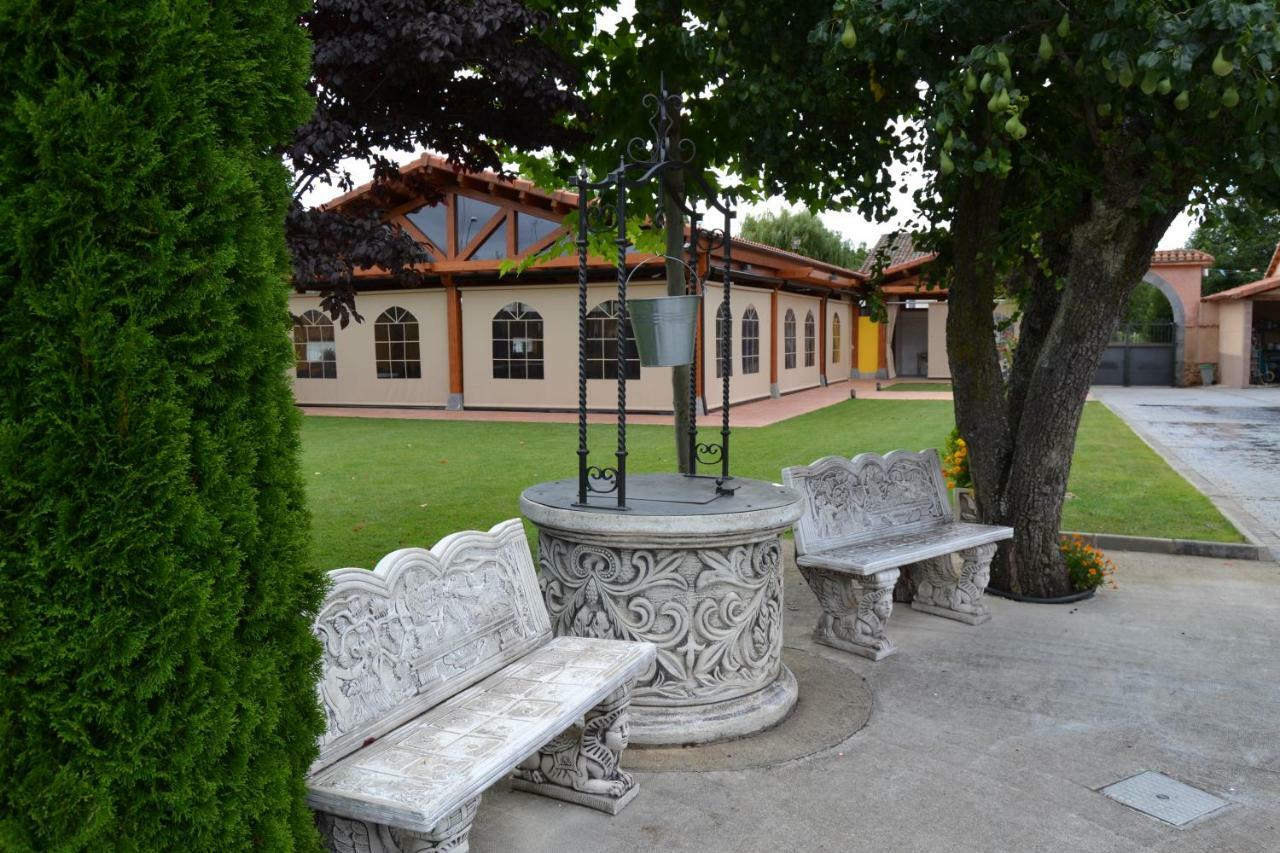 Palacio Del Conde De Rebolledo Villaviciosa de la Ribera Dış mekan fotoğraf