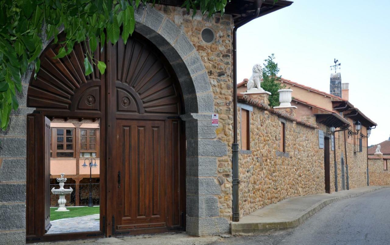 Palacio Del Conde De Rebolledo Villaviciosa de la Ribera Dış mekan fotoğraf