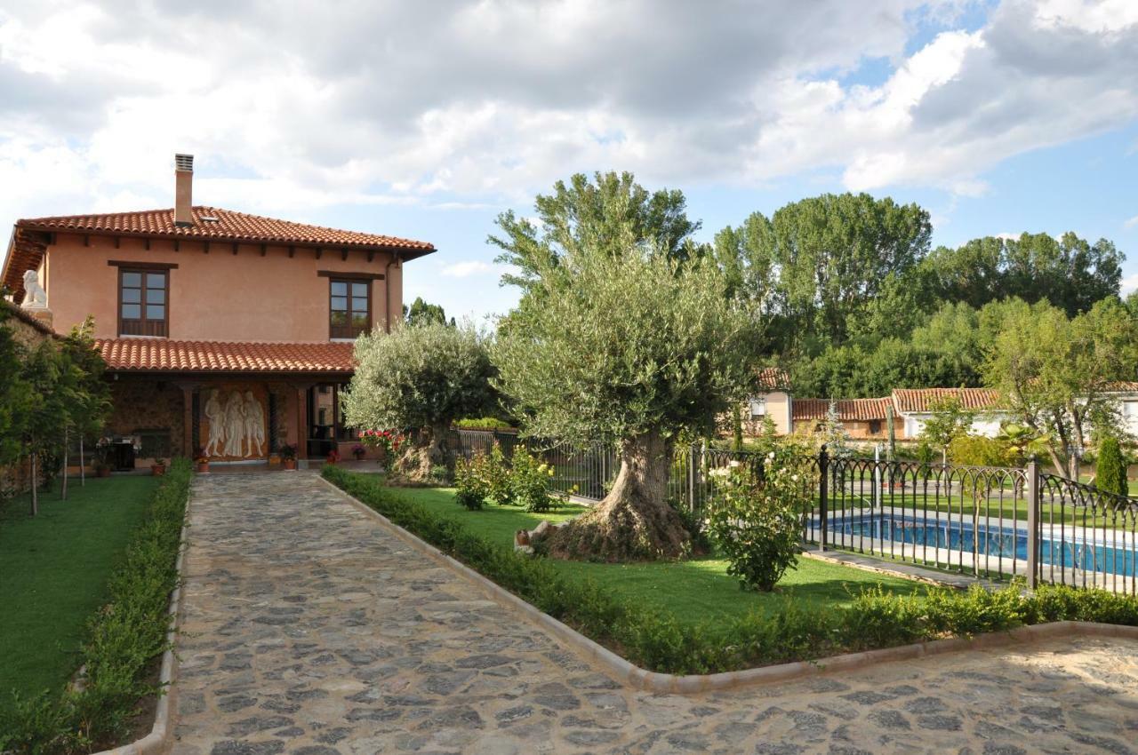 Palacio Del Conde De Rebolledo Villaviciosa de la Ribera Dış mekan fotoğraf