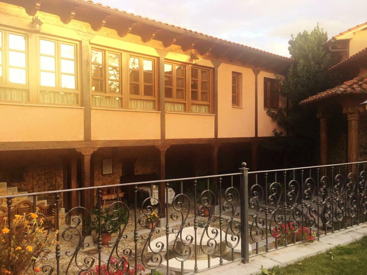 Palacio Del Conde De Rebolledo Villaviciosa de la Ribera Dış mekan fotoğraf